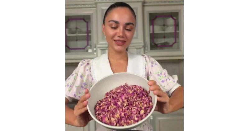 Варенье из лепестков роз Рецепт от myfoodchannell