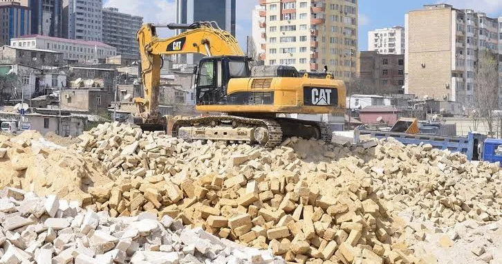 Bakının bu ərazisində 52 qəzalı bina söküləcək: Kompensasiya məbləği açıqlandı