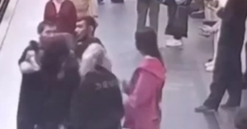 Оплевавший и избивший девушку в московском метро: Я только взглянул Видео