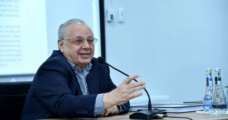 “Dərsliklərlə bağlı Təhsil Nazirliyinə məktub yazmışam”