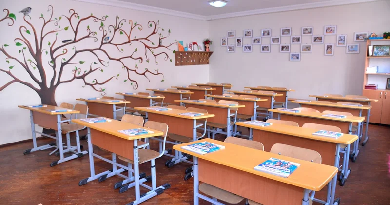 Bakıda məktəb bağlandı: Əvvəllər həmin bina çay evi kimi fəaliyyət göstərib