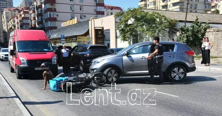 Bakıda QƏZA: Kia moto kuryeri vurdu FOTO