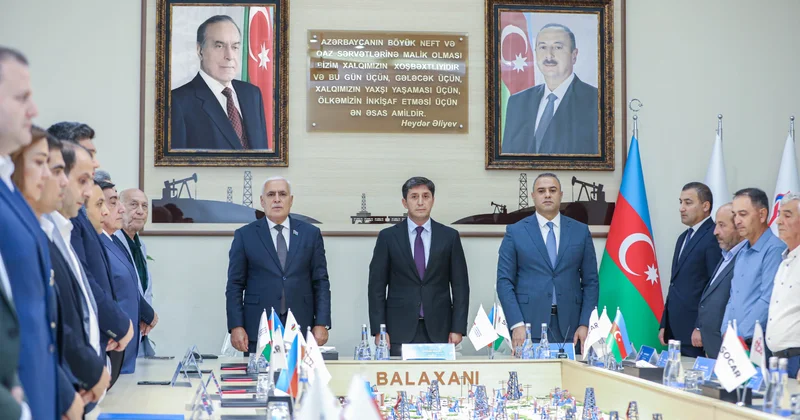 YAP Sabunçu rayon təşkilatı neftçiləri mükafatlandırıb FOTOLAR