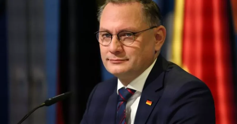 АдГ: Мы перевернем Германию с ног на голову