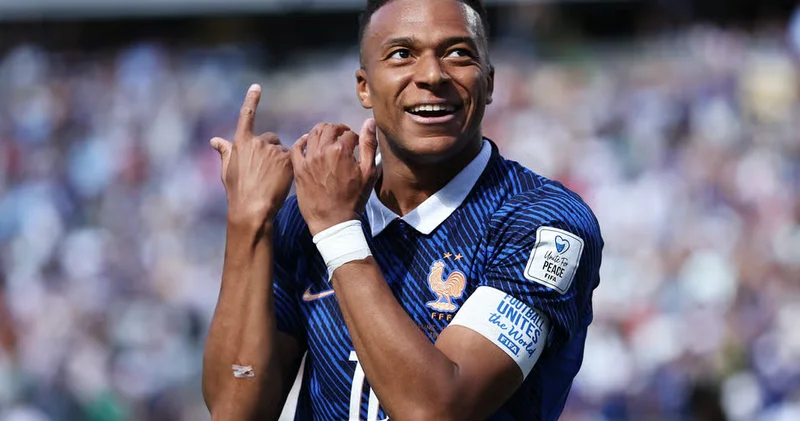 Mbappe Zidan barədə danışdı “Həqiqətən kino kimi görünür”