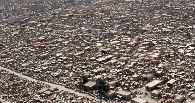 Bir şəhər boyda: 1400 ildir böyüyən qəbiristanlıq