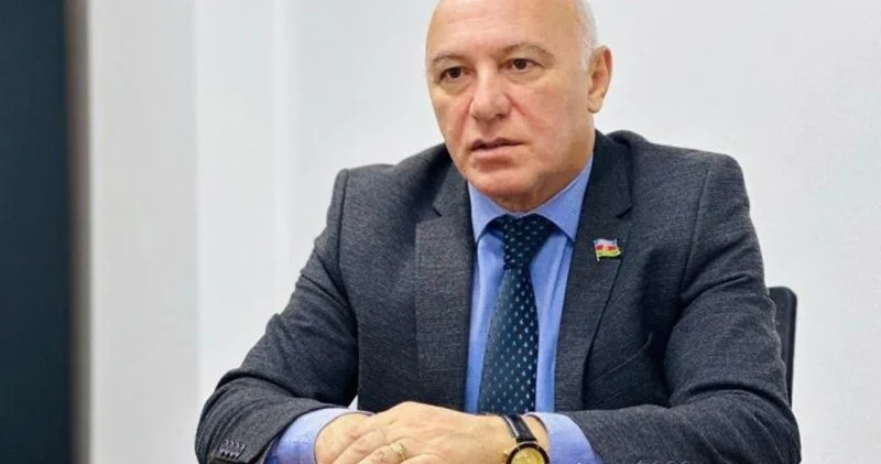 “Şəhərdəki tıxaclara görə vətəndaşlardan üzr istəməlidirlər”