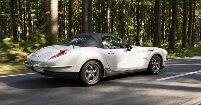 Mitsuoka представила новый родстер ФОТО