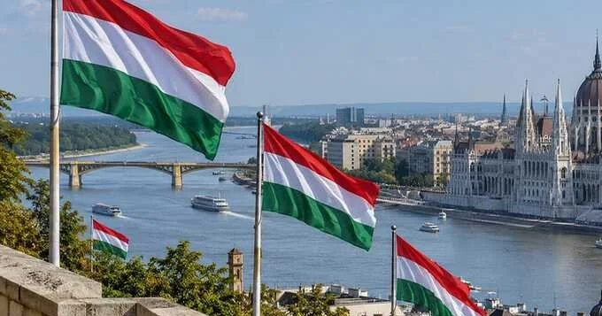 Венгрия просит США не вводить санкции за закупки российской нефти