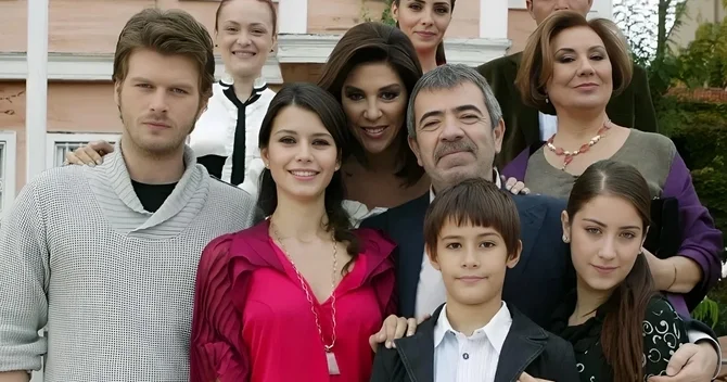 Aşk ı Memnu nun aktyorları həmkarlarının yasına gəlmədi