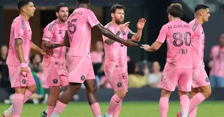 Messi cərimə zərbəsindən 75 ci qolunu vurub tarixdə ikinci yerə yüksəldi
