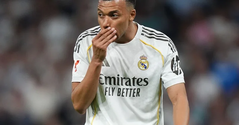 Mbappe dünyanın ən yaxşı mərkəz hücumçusu seçilib