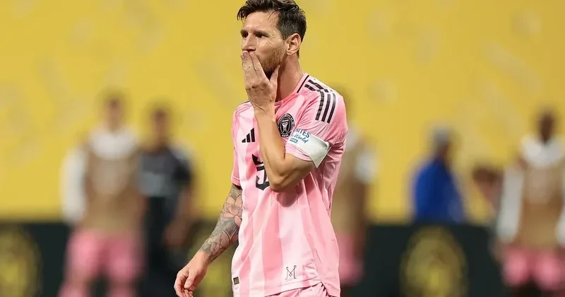 Messi qolların sayını 20 yə çatdırıb