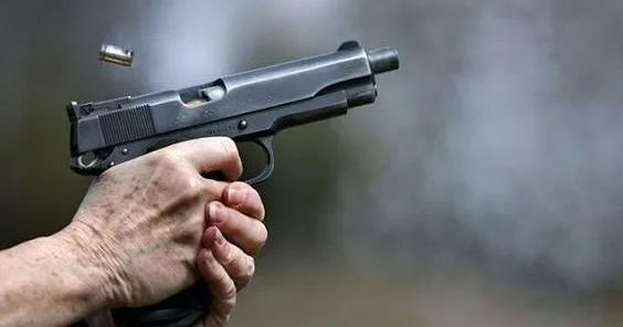 Məşhur bloqer atasının gözləri önündü öldürüldü
