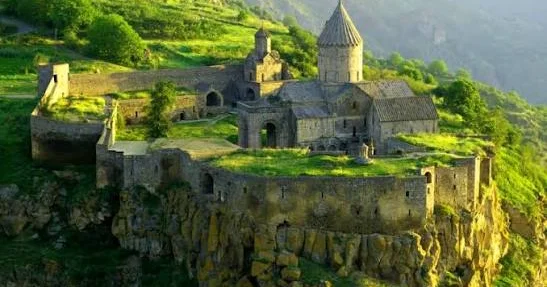 Həsən Həsənov: Albanlar erməni deyil, türk xalqı olub