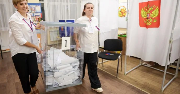 Rusiyada seçki nəticələri: 4 partiya 5 faizlik baryeri keçib