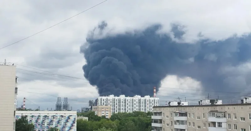 Массированная атака на Москву: поврежден НПЗ, погибли люди