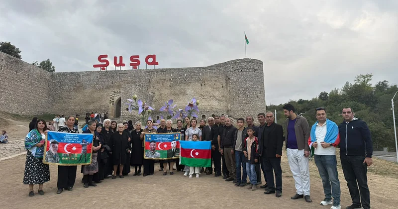 Yevlaxdan olan şəhid ailələri Qarabağda Fotolar