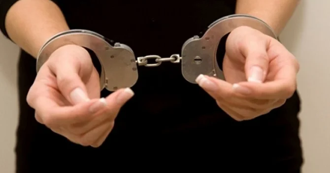 Özünü jurnalist kimi təqdim edərək dələduzluq və şantaj edən şəxs HƏBS EDİLDİ