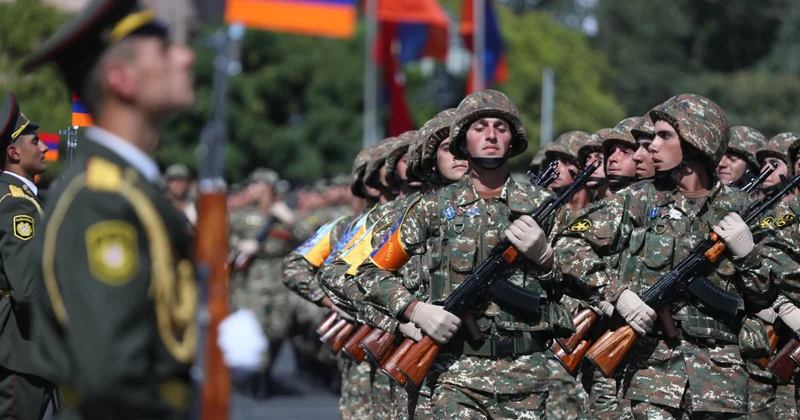 В Армении с нового года сократят срок военной службы