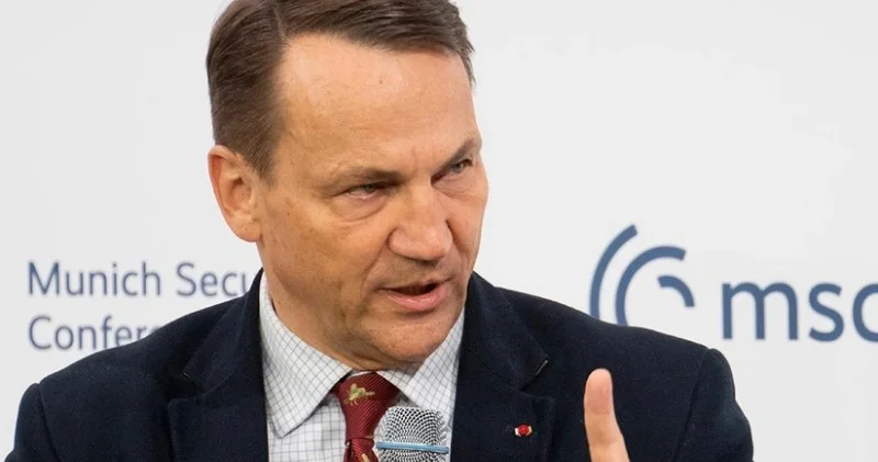Varşava Putinin Budapeştə təhlükəsiz uçuşuna zəmanət vermir