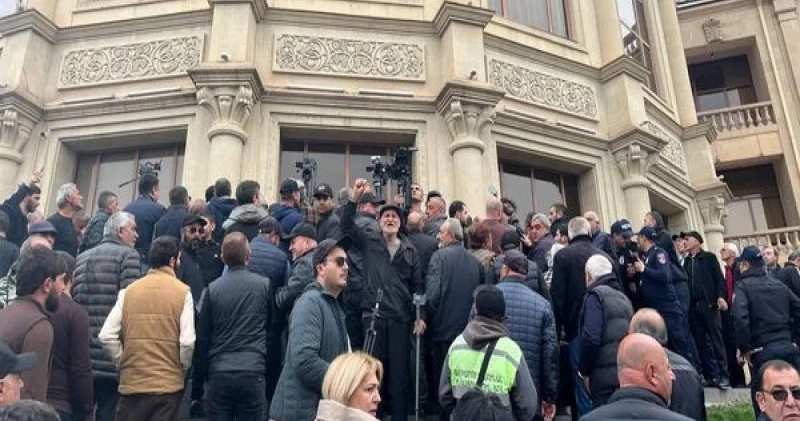 Ermənistanda kütləvi İĞTİŞAŞLAR 33 nəfər SAXLANILDI