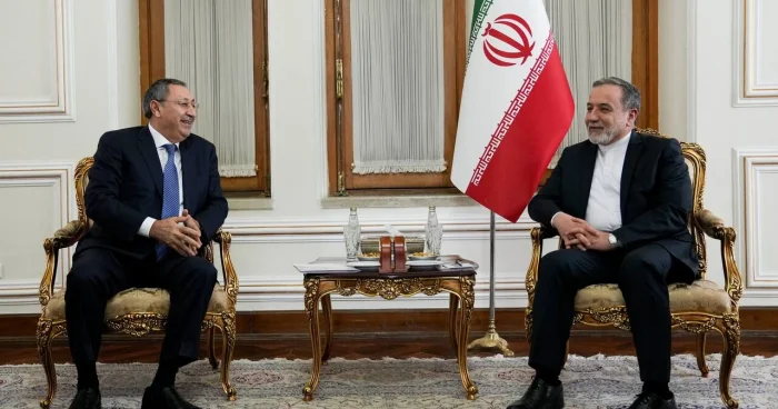 Prezidentin xüsusi nümayəndəsi İranın XİN rəhbəri ilə görüşüb