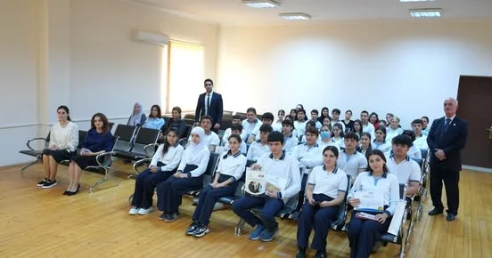 QHT Suraxanı rayonu 85 nömrəli tam orta məktəbdə maarifləndirici tədbir keçirib FOTOLAR