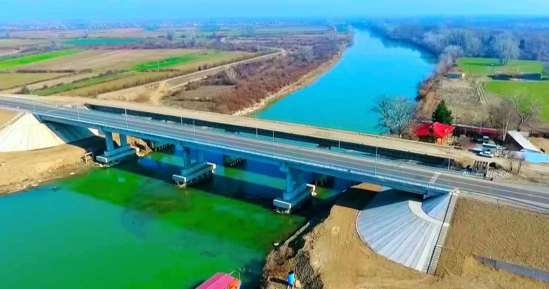 Çayla üzüb Azərbaycana keçdi Həbs edildi