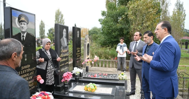 İcra başçısı şəhidlərin anım günündə iştirak edib FOTOLAR
