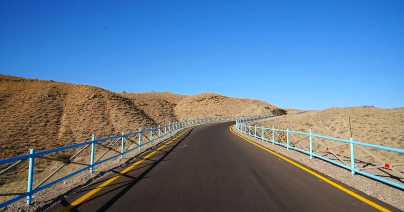 Naxçıvanda bu il bir sıra yerli əhəmiyyətli və kənddaxili yollar əsaslı təmir olunub FOTOLAR