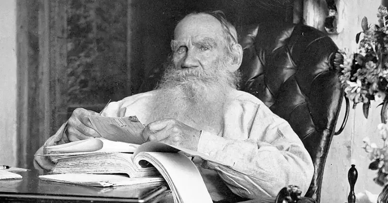 Tolstoya görə, bir zamanlar arzuladığımız şeylər bizə niyə indi iyrənc görünür?