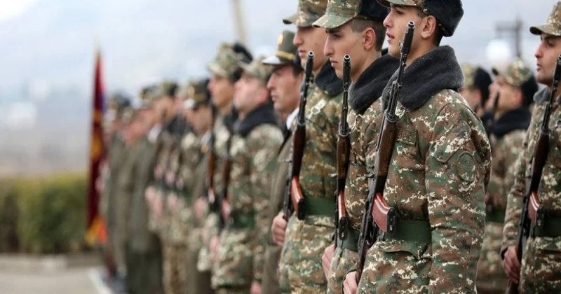 Ermənistanda məcburi hərbi xidmətin müddəti azaldılır