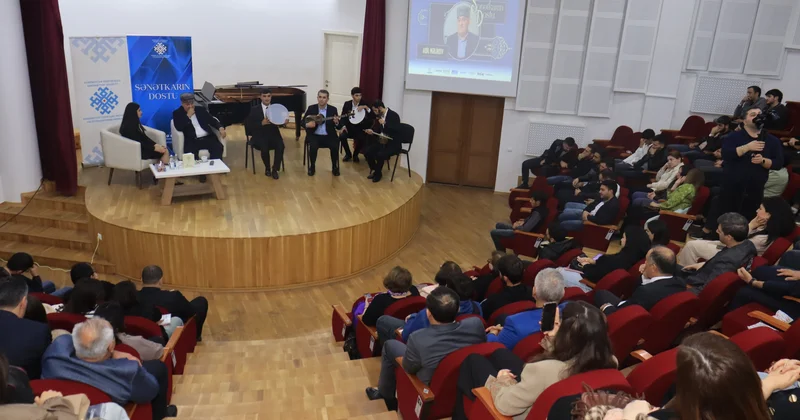 “Sənətkarın dostu” layihəsi çərçivəsində Qarabağ Universitetində ustad xanəndə ilə görüş keçirilib