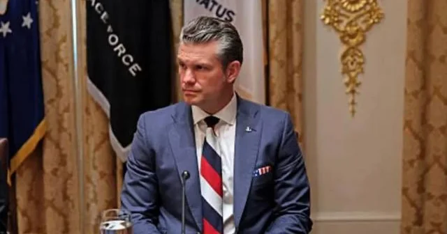 Pentaqon Heqsetin rus üçrənglisi ilə əlaqəsi haqqında zarafat edib...