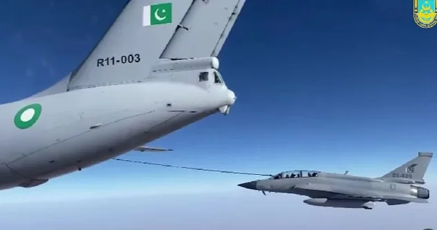 Pakistan qırıcıları havada yanacaq nəqli ilə Azərbaycana birbaşa uçdular VİDEO