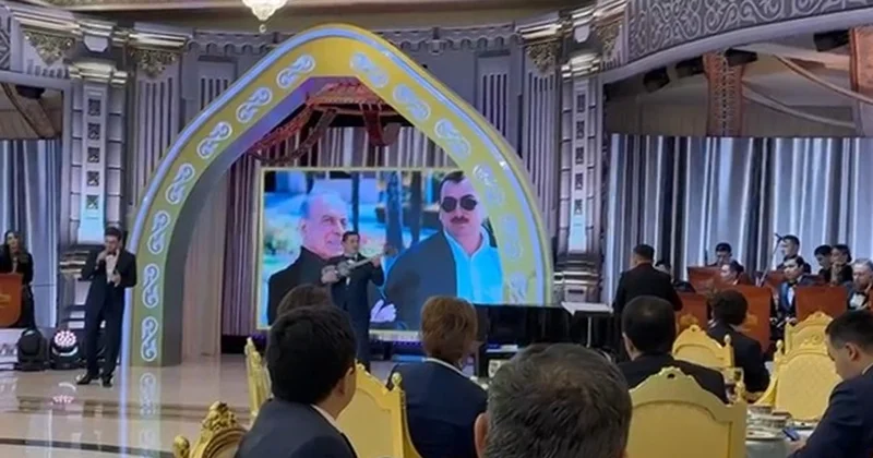 İlham Əliyev ulu öndərin sevimli mahnısını dinləyərkən kövrəldi
