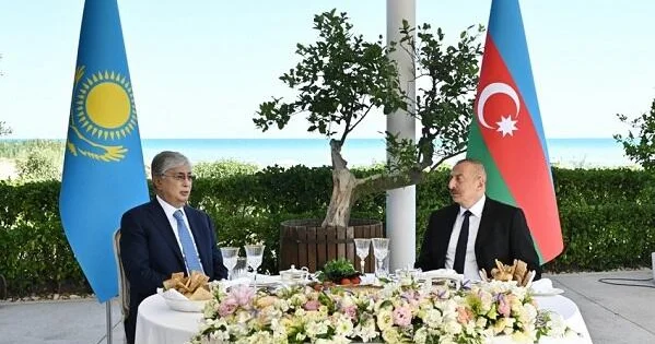 Tokayevdən Əliyevə: Sizin güclü liderliyinizlə...