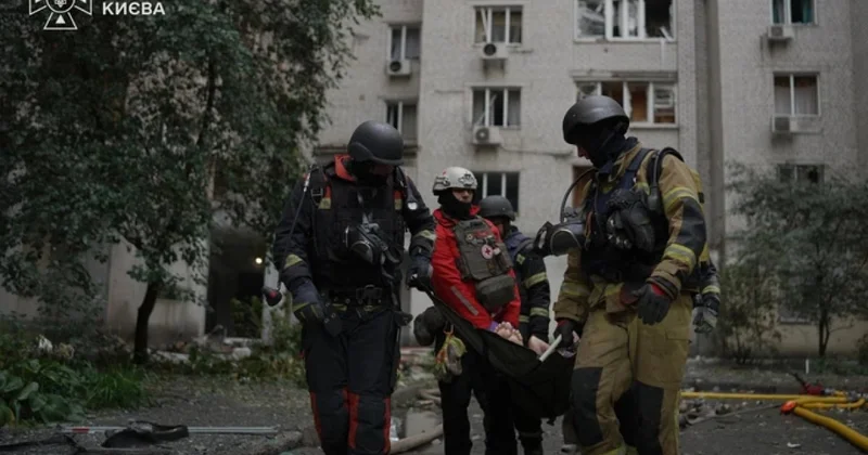 Беспилотник повредил 24 этажный жилой дом в Киеве