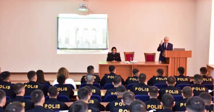 Akademiyada yeni mərhələ; kursantlara ixtisaslaşmlış mütəxəsisslər dərs keçir FOTOSESSİYA