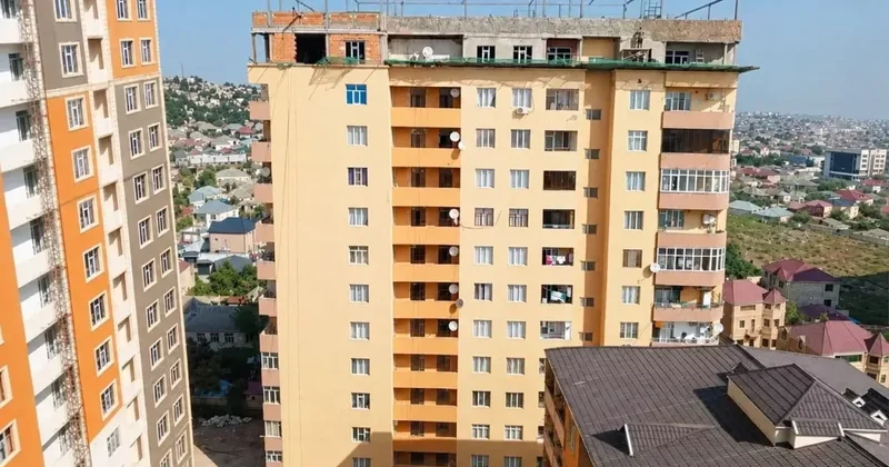 Новостройке в Хырдалане надстраивают дополнительные этажи МЧС обнаружило нарушения / ФОТОФАКТ / ОФИЦИАЛЬНО