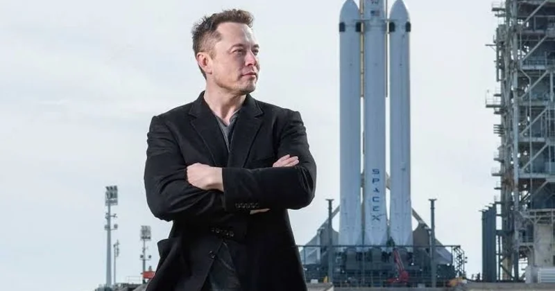 Маск допустил объединение SpaceX и Tesla