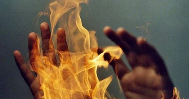 В Гёйгёльском районе мужчина поджег супругу после бытовой ссоры