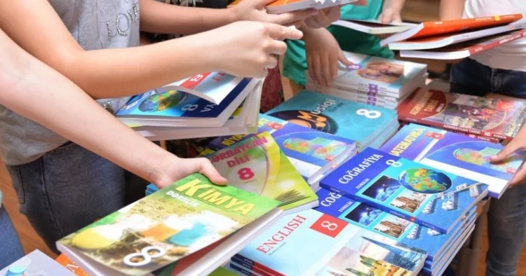 Milli dərsliklər sistemli tənəzzülün aynasında: metodoloji böhran və didaktik çöküş