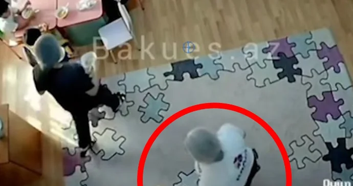 İki yaşlı autizmli uşağı kameradan kənara çəkərək vurdu VİDEO