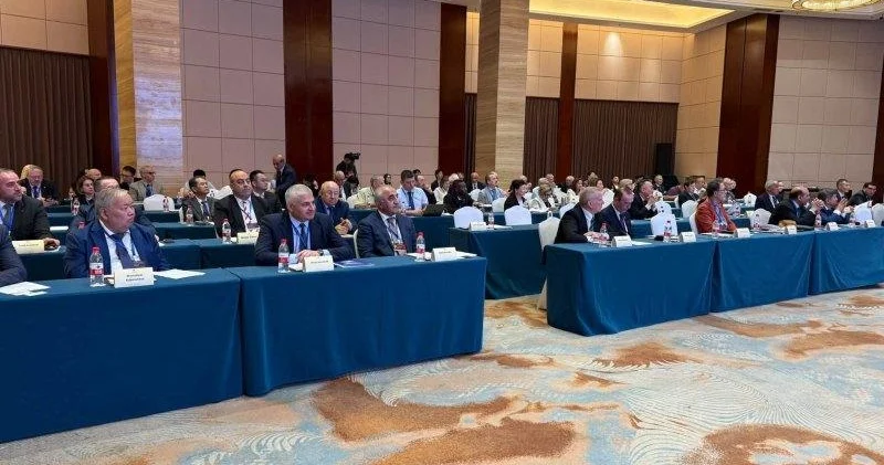UNEC rektoru Çində işgüzar səfərdədir