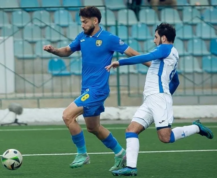 Kəpəzin futbolçusu İstanbulda əməliyyat olundu FOTO