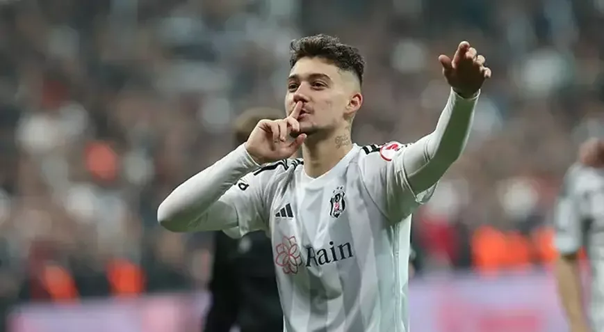 “Beşiktaş”ın parlayan ulduzu sıradan çıxdı İdmanXəbər