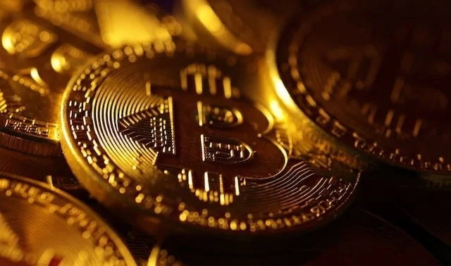 REKORD: Bitcoinin qiyməti 96 min dollar keçdi