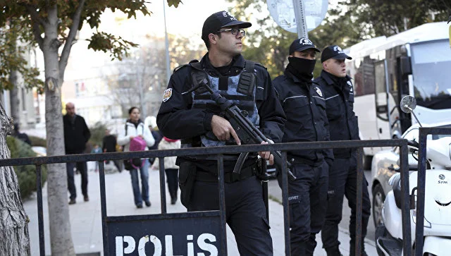 Türkiyədə polis əməkdaşlarına silahlı hücum oldu YENİLƏNİB